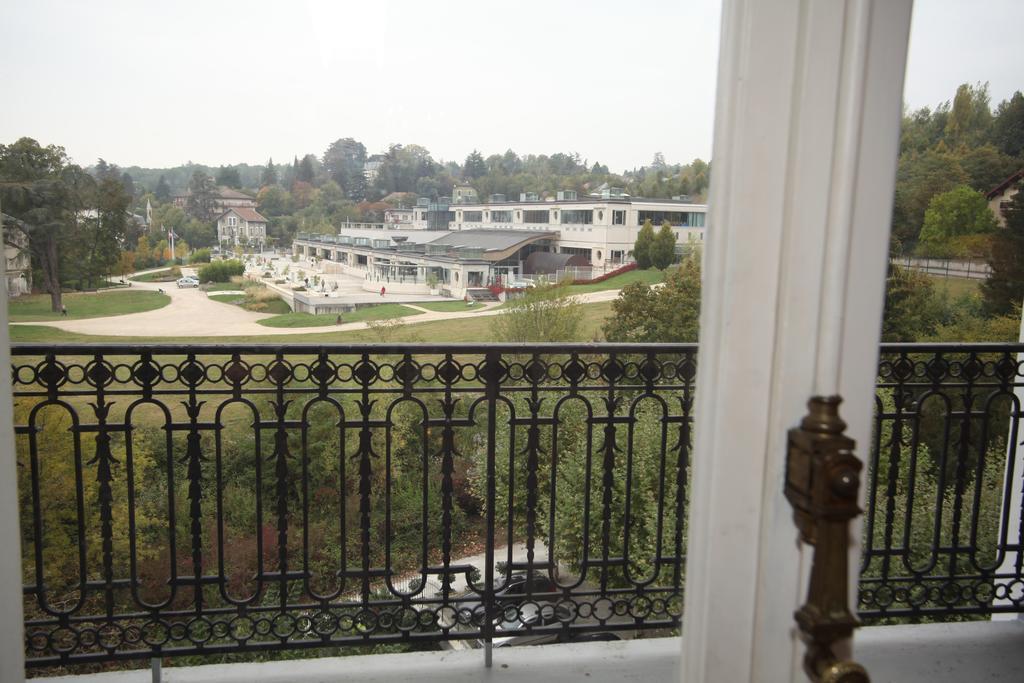Aux Meubles Du Manoir Aparthotel Aix-les-Bains Exterior foto